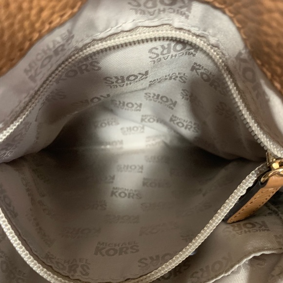 Michael Kors crossbody bag - Picture 9 of 9